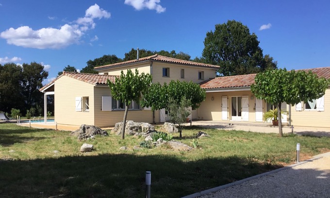 Les Vans House | Maison de Vacances Avec Piscine Proche du Village des Vans au Cœur des Cévennes