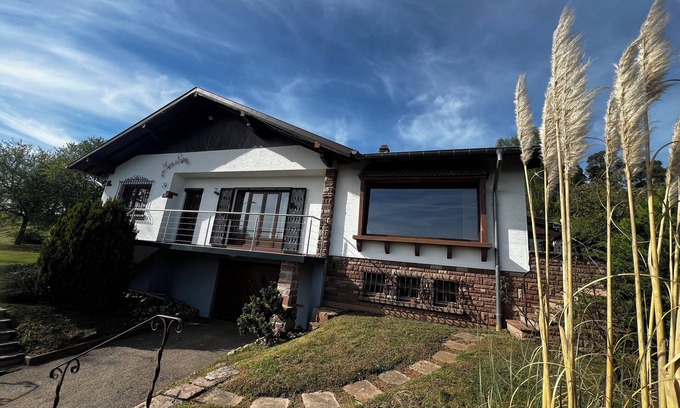 Haselbourg House | Maison de Vacances Mon Rêve Idéal Pour les Familles Jusqu'à 6 Personnes + 1 Bébé