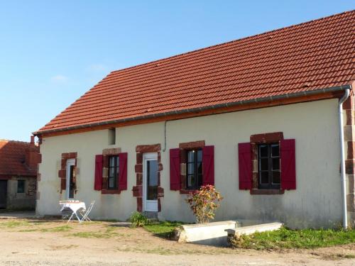Vaumas House | Maison de vacances rénovée avec vue sur la vallée de la Besbre - FR-1-489-99