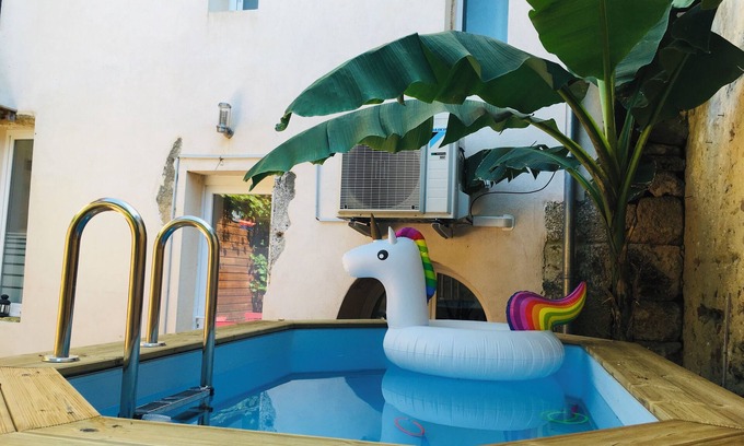 Tartas House | Maison de Ville Avec Piscine à Deux pas des Commerces