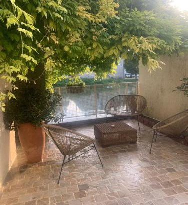 Verdun-sur-le-Doubs House | Maison des glycines au bord du Doubs