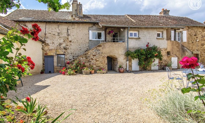 Saint-Mard-de-Vaux House | Maison du Four Bassot