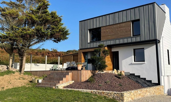 Plouarzel House | Maison en Bord de mer Rénovée, à 5 Minutes de la Plage