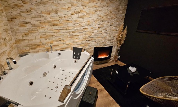 Saint-Leonard House | Maison entière proche plage