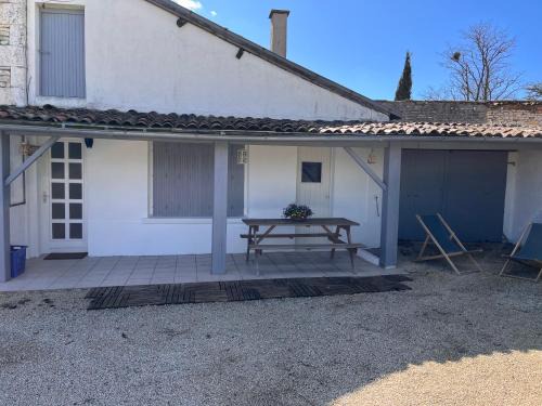 Neuville-de-Poitou House | Maison entre campagne et ville proche Futuroscope