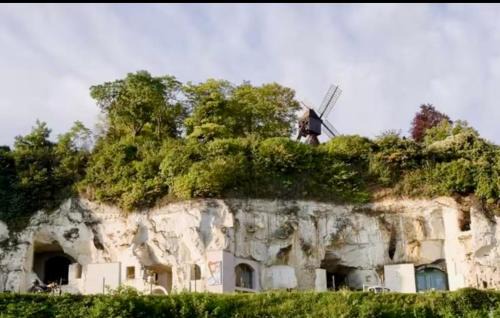 Turquant House | Maison flanc de coteau