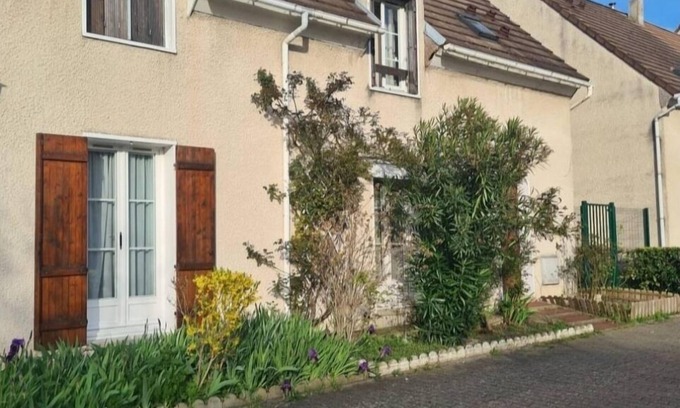 Montigny-les-Cormeilles House | Maison 120m2 Proche de Toute Commodités. Avec Jardin et Salle de Sport !