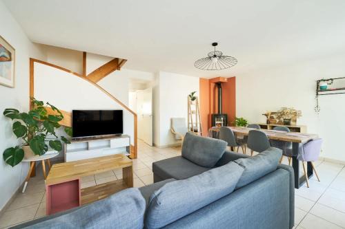 Saint-Jacques-de-la-Lande House | Maison Brehat - 3 chambres parking & jardin