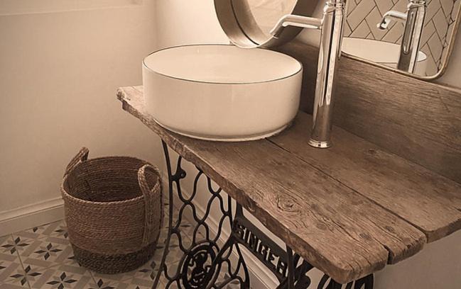 Saint-Pierre-de-Manneville House | Maison La Folie douce