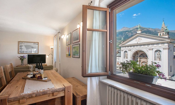 Aosta Apartment | Maison Gnemaz - Grand Combin - Apartment in the Historic Center of Aosta