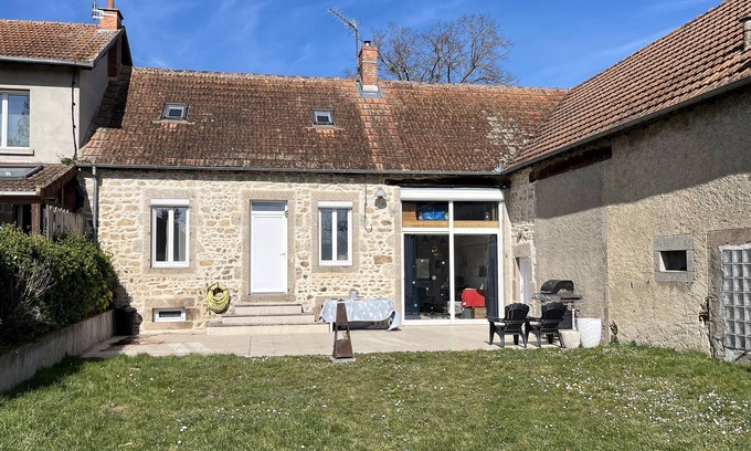 Genouillac House | Maison Hémera, a break in Auvergne