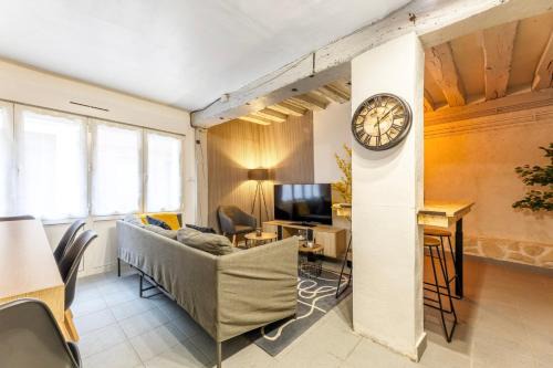 Quartier Saint-Marc - Croix de Pierre - Saint-Nicaise Apartment | Maison Hyper Centre Rouen - Patio - TV 4K - WIFI-Fibre - 4 chambres - Machine à laver - Sèche linge - Lave Vaisselle - Confort - Spacieux
