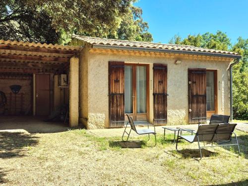 Rochegude House | Maison indépendante avec Jardin, Studio de 26m2 tout équipé avec Climatisation réversible