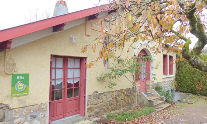 Herisson House | Maison indépendante près du village médiéval avec jardin clos, parking et équipements complets - FR-1-489-15