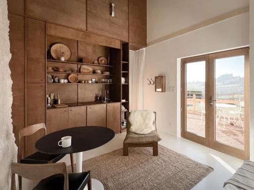 Ambierle House | Maison Magda