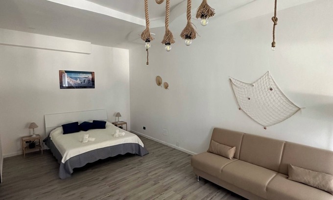 Pozzuoli House | Maison Margot