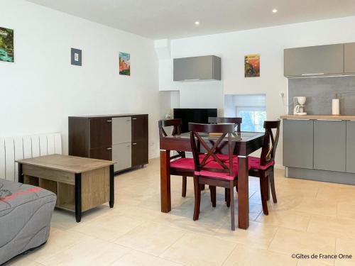 Saint-Pierre-du-Regard House | Maison moderne en Suisse Normande, animaux acceptés, proche activités - FR-1-497-242