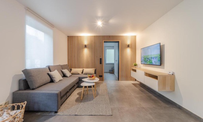 Coo House | Maison moderne Coo - jardin clos - animaux ok