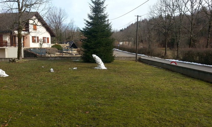 Bonlieu Apartment | Maison Neige Près des Cascades du Hérisson . Animaux de Compagnie non Acceptés