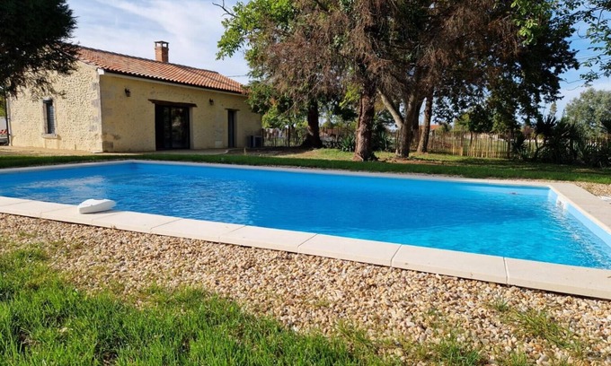 Villetoureix House | Maison Paisible Pour Toute Votre Famille Avec Piscine à la Campagne
