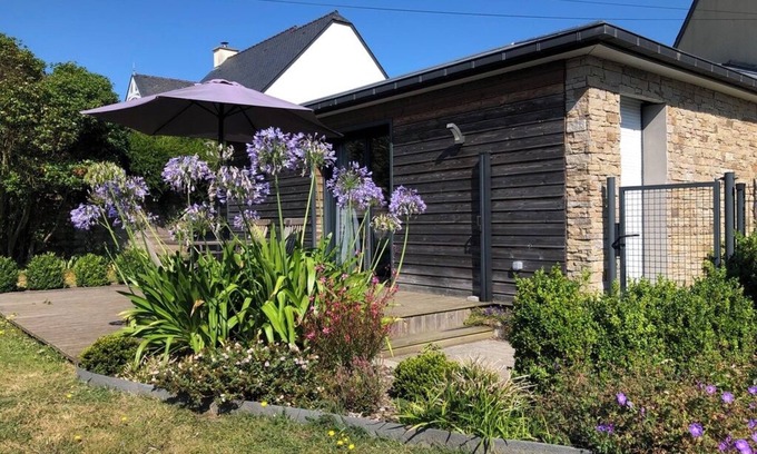 Saint-Coulomb House | Maison Pierre - 900 de la mer -2/3 Pers. - Enclosed garden - Pets welcome.