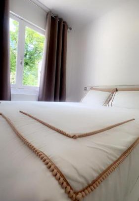 La Barantonnerie House | Maison prairie en fleurs