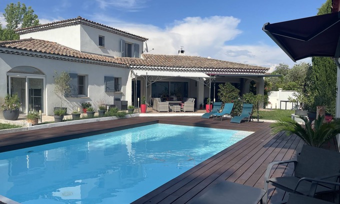 Vedene House | Maison , Quartier Calme, Proche D'avignon