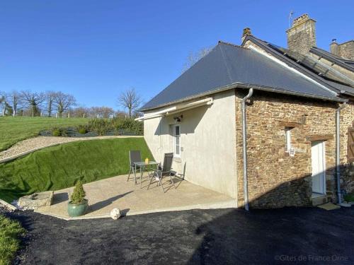 La Chapelle d'Audaine Apartment | Maison rénovée avec jardin et terrasse - Proche Bagnoles de l'Orne - FR-1-497-159