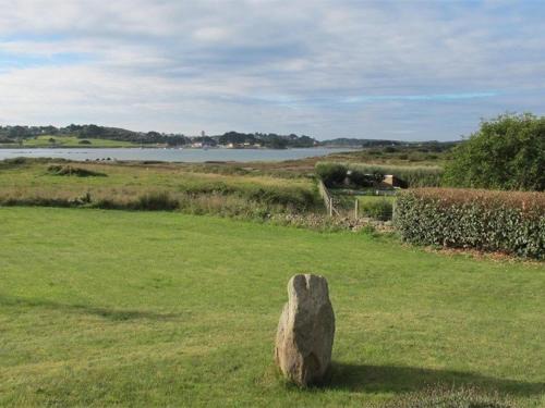 Pleumeur-Bodou House | Maison rénovée avec jardin, wifi, BBQ, parking, à 250m de la mer - Pleumeur-Bodou - FR-1-368-14