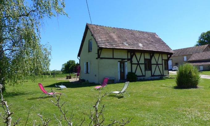 Diou House | Maison rustique avec piscine partagée, proche Bourbon Lancy - FR-1-489-12