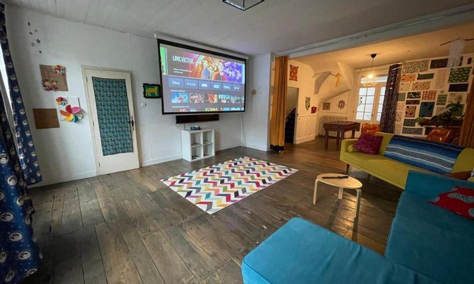 Pleugueneuc Villa | Maison spacieuse authentique proche St Malo Rennes, bienvenue à la Casa Cozumel