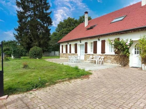 La Bazoche-Gouet House | Maison spacieuse avec piscine à La Bazoche-Gouet