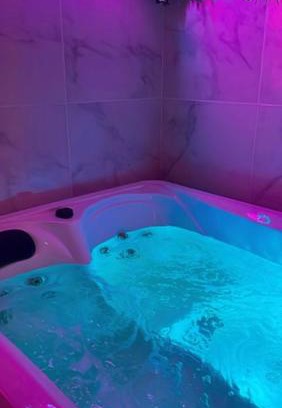 Quievrechain House | Maison Spacieuse Jacuzzi Wifi Netflix