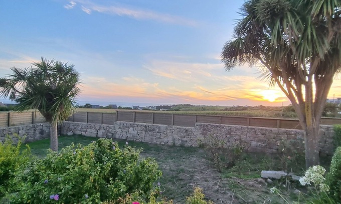 Plozevet House | Maison vue mer à 5 min de la plage.