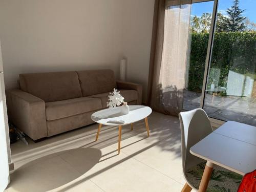 Saint-Vallier-de-Thiey Apartment | Maisonnette dans belle résidence