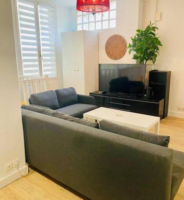 La Garenne-Colombes Apartment | Maisonnette au calme proche T2