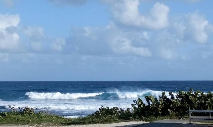 Damencourt House | Maisonnette + garden panoramic sea view ideal location