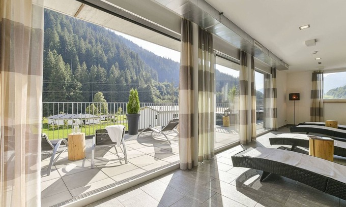 Klosterle Apartment | Majestic apartment in Klösterle with sauna