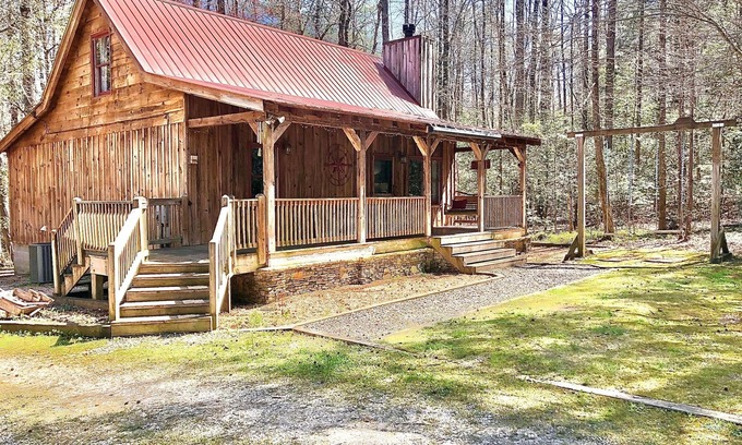 Dahlonega Cabin | Majestic, private cabin with hot tub/multiple deck.a little taste of heaven!