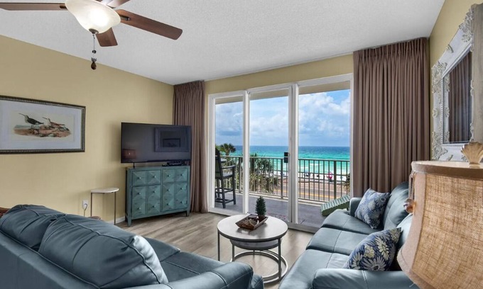 Fort Walton Beach - Destin Condo | * Majestic Sun A204 | Gulf Views | Heated Pools *