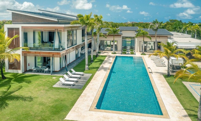 Punta Cana Villa | Majestic villa with 5BR and jacuzzi in Cap Cana