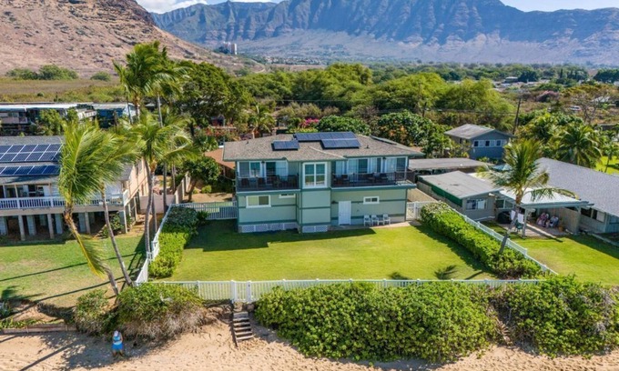 Makaha Condo | Makaha-465 Farrington: Spacious 4BR Oceanfront Haven with Modern Amenities