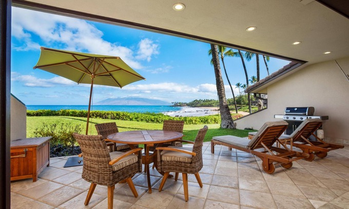 Wailea Condo | Makena Surf | E102 | Beachfront Resort