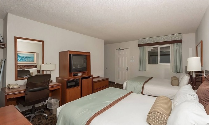 Newport Hotel | Making The Best Memories Along The Way! Free Parking, Pets Are Welcome