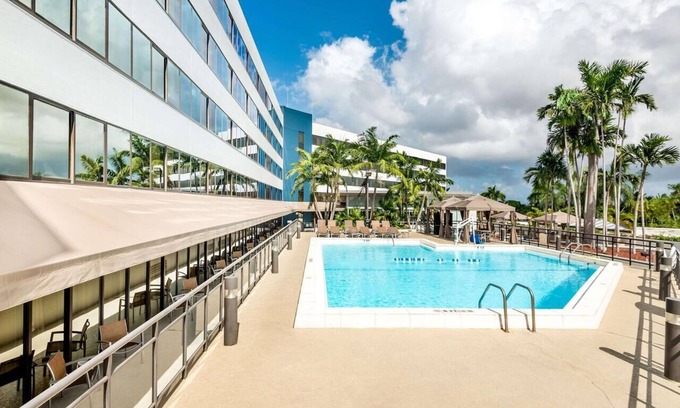 Flagami House | Making The Best Memories Along The Way! Free Airport Shuttle, Pets are Welcome!