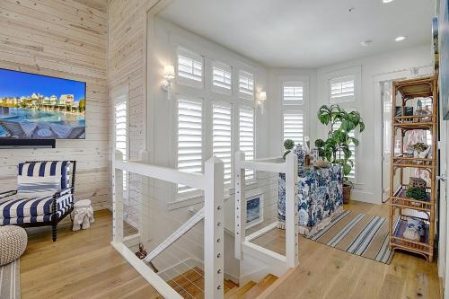 Cinnamon Shore Villa | Making Waves TC 9108