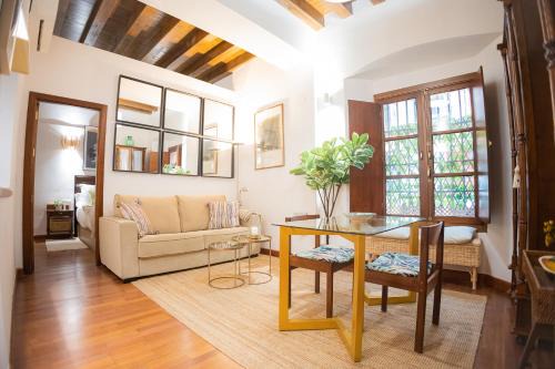 Feria Apartment | MALAVER SUITE