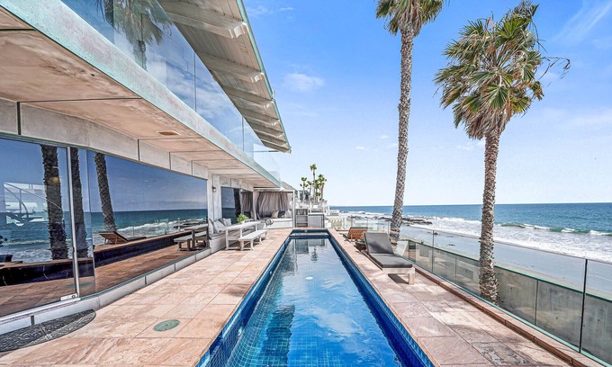 Eastern Malibu House | MALIBU PRIVATE BEACHFRONT ESTATE WITH POOL & SPA | 4 BEDROOM
