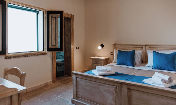 Diso Apartment | Malvasia, historic mansions, with a small glimpse of nature, near Castro