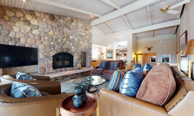 Mammoth Lakes Apartment | Mammoth West #137 Condo